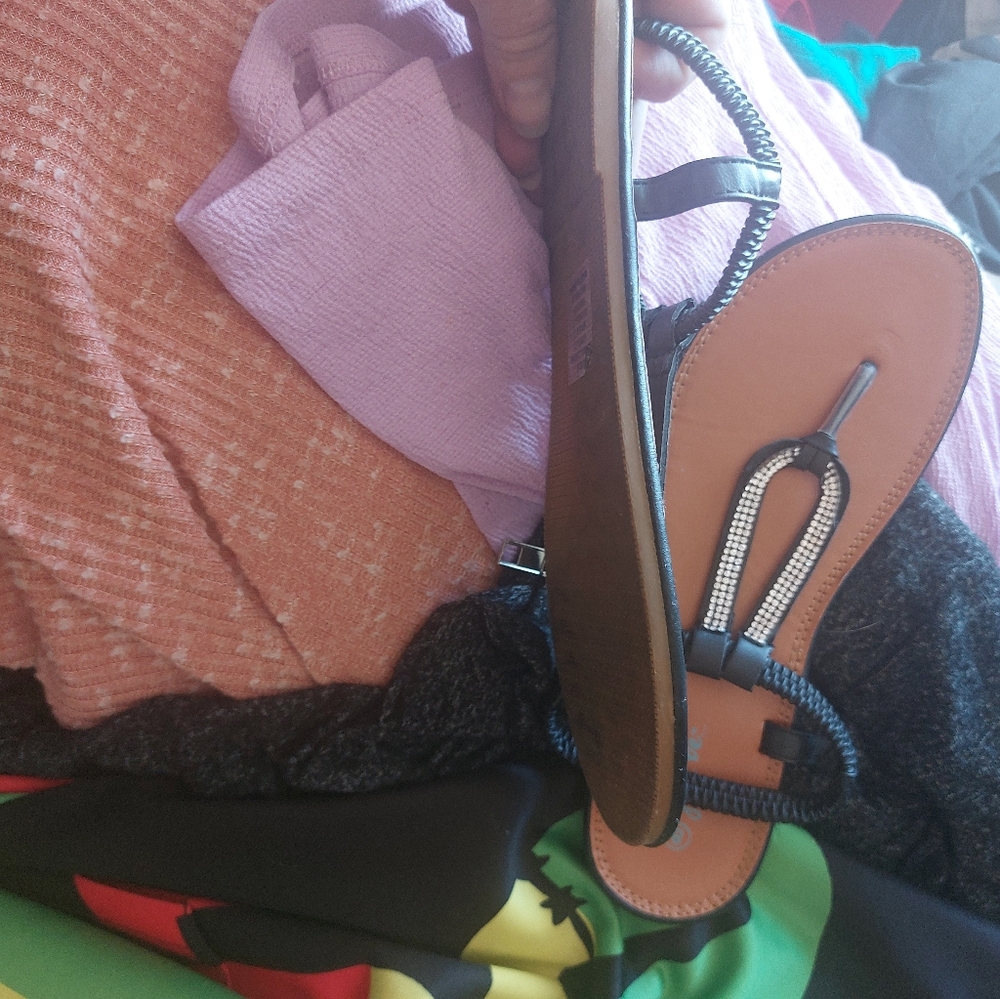 Sandals - Picture 2 of 3